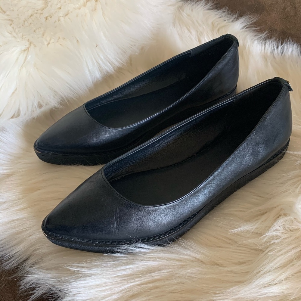 Elliott Lucca Bala Leather Pointed Toe Black Flats